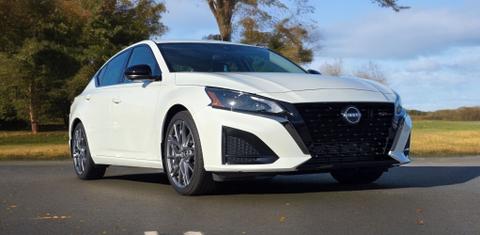 Nissan Altima 2024