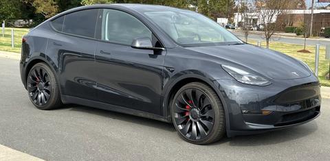 Tesla Model Y 2025