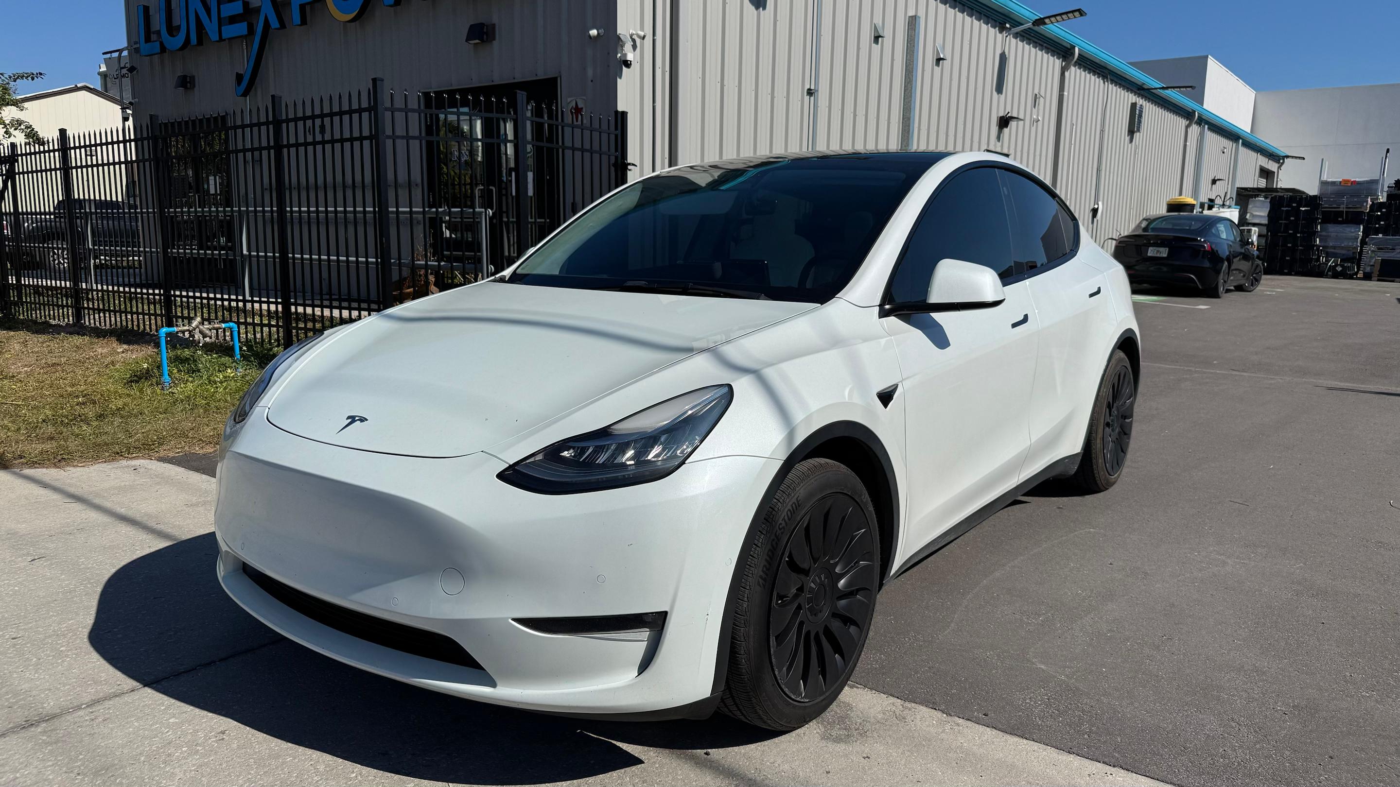 Tesla Model Y 2021 in Tampa, FL