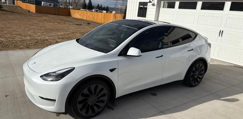 Tesla Model Y 2025