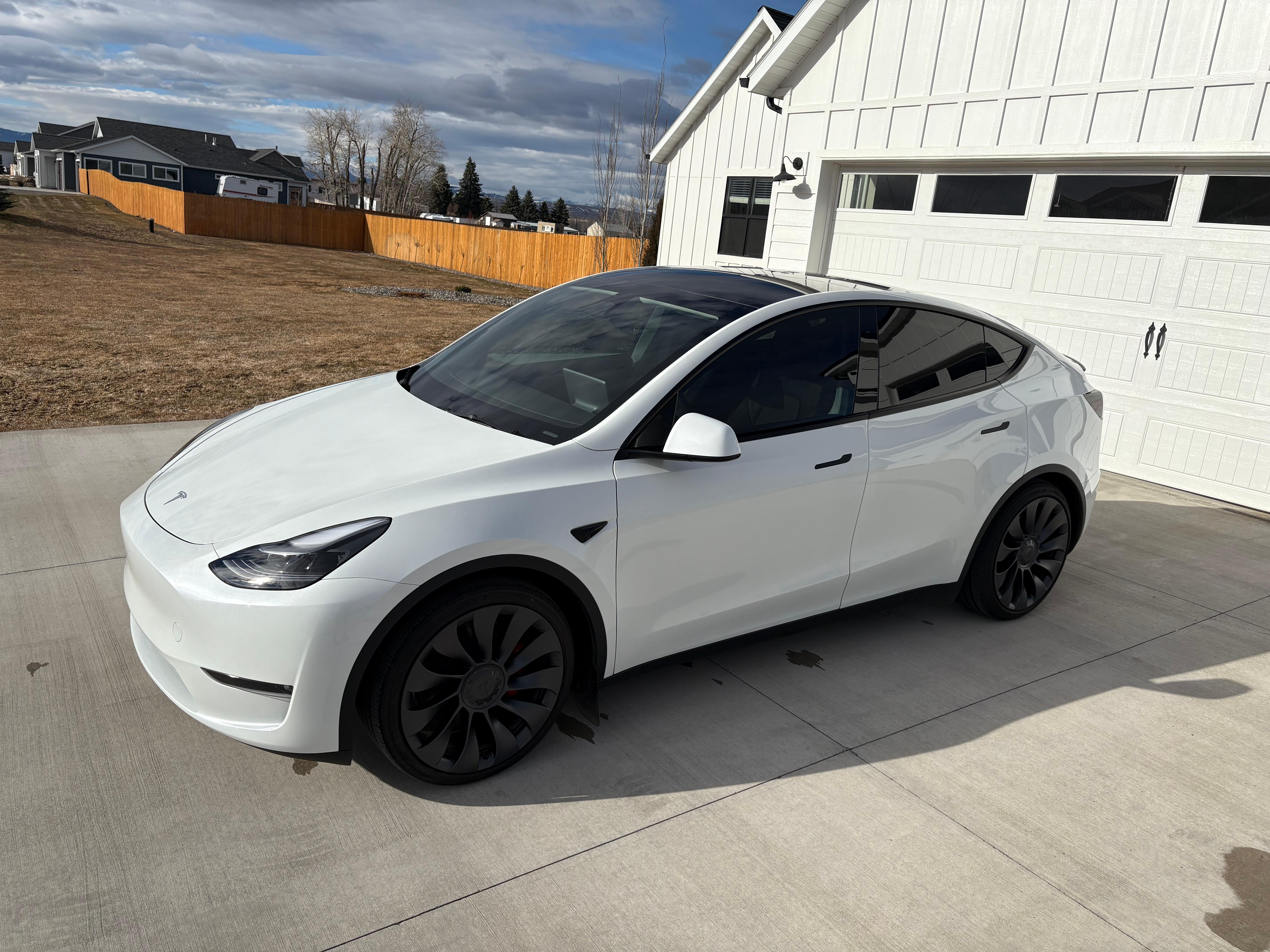 Tesla Model Y 2025 in Bozeman, MT