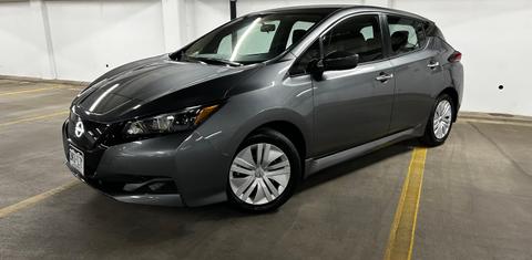 Nissan LEAF 2024