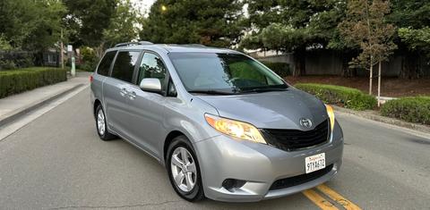 Toyota Sienna 2013