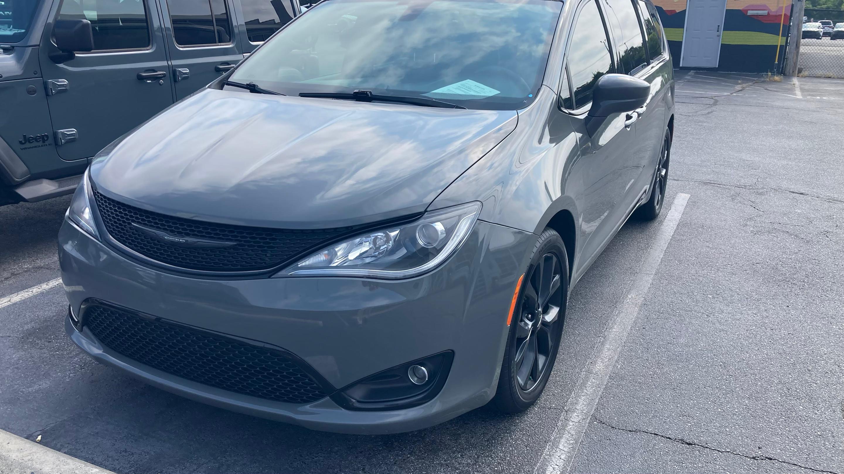 Chrysler Pacifica 2020 in Asheville, NC