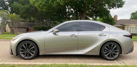 Lexus IS 2023