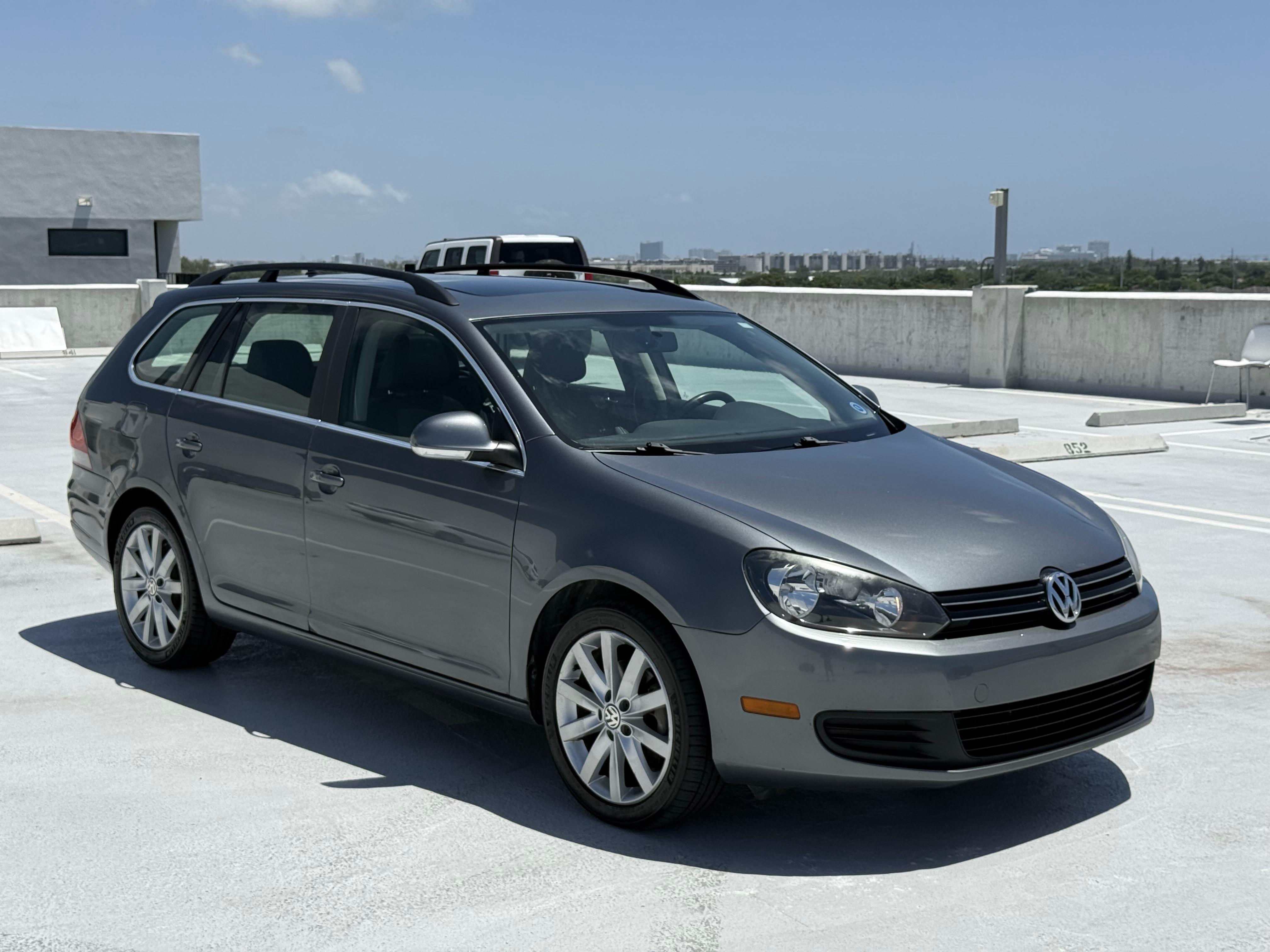 Volkswagen Jetta SportWagen 2014 in 