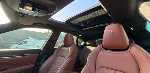 Maserati LEVANTE 2022