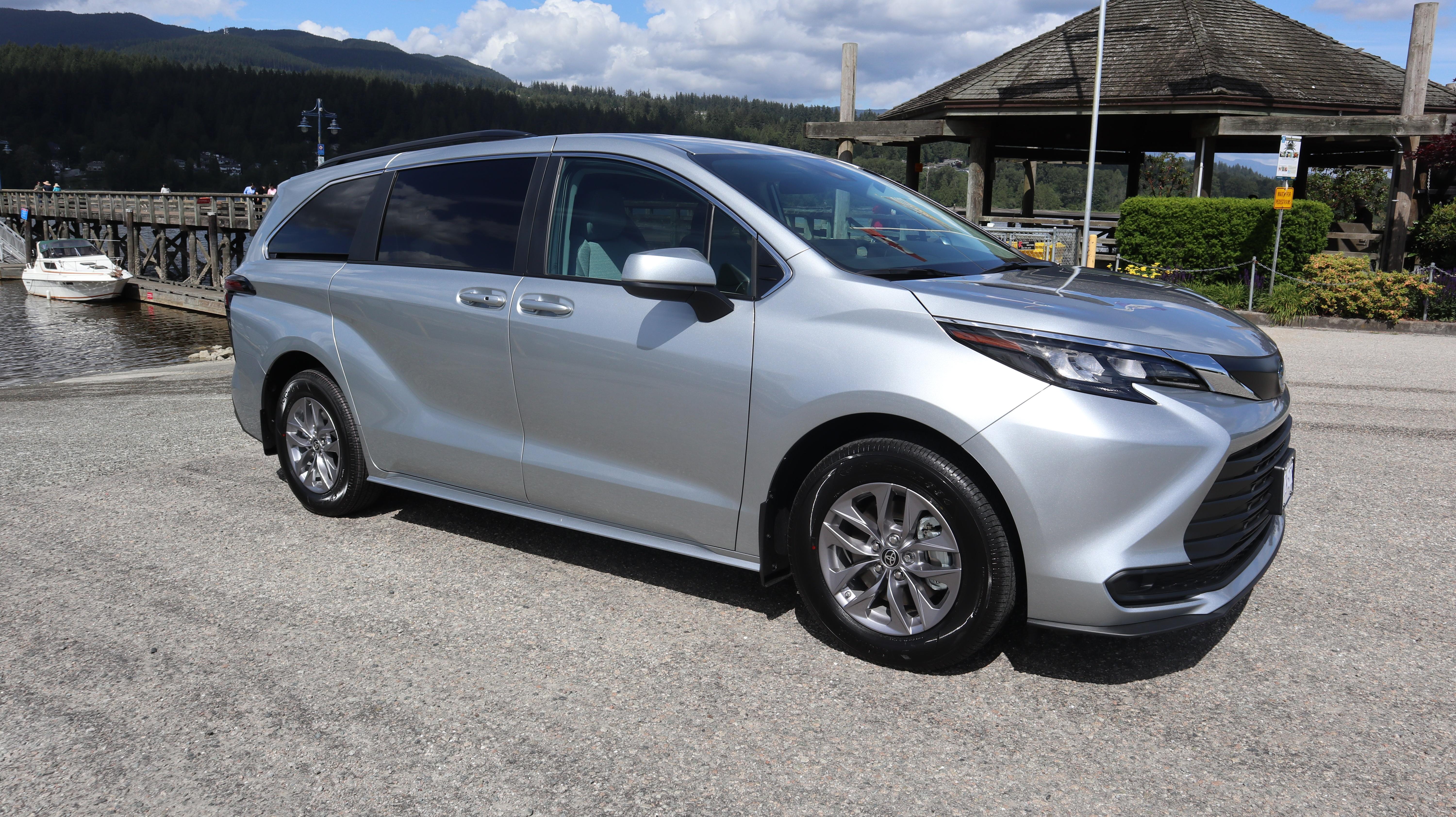 Toyota Sienna 2024 à Coquitlam, BC