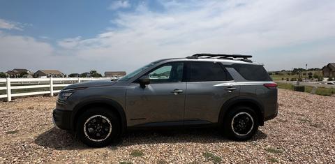 Nissan Pathfinder 2025