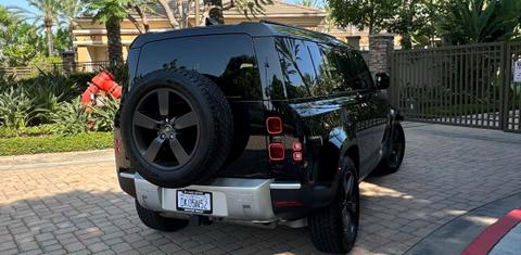 Land Rover Defender 2024
