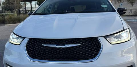 Chrysler Pacifica 2024