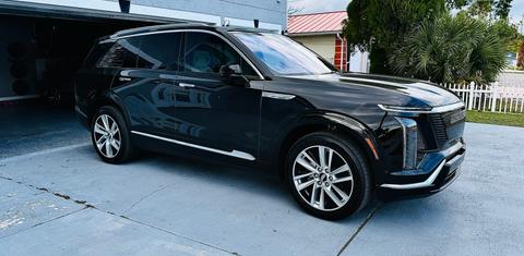Cadillac VISTIQ 2026