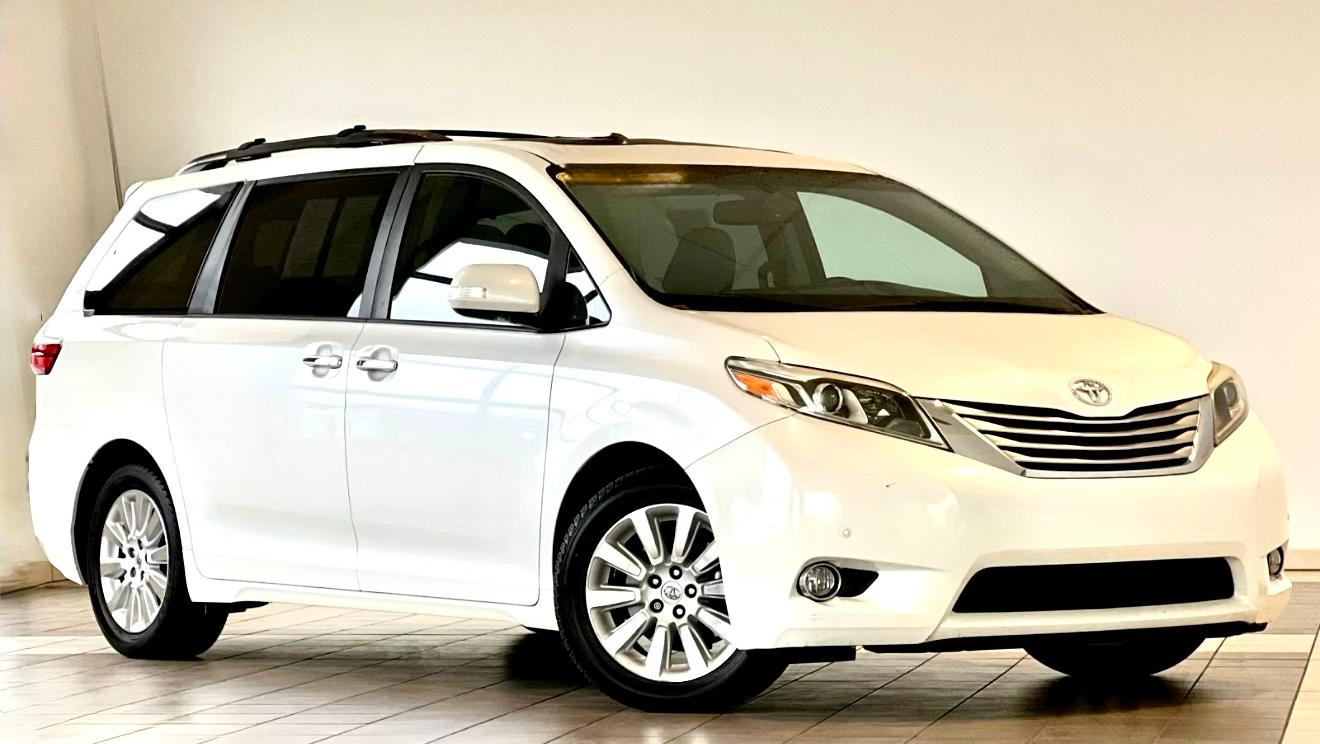 Toyota Sienna 2015 in 
