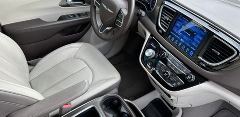 Chrysler Pacifica 2017