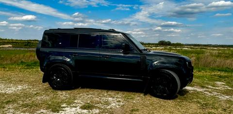 Land Rover Defender 2022