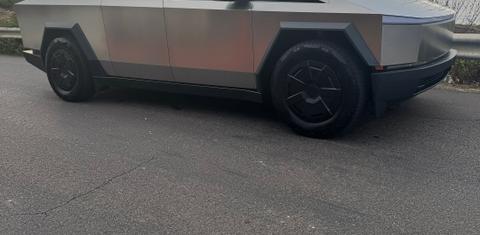 Tesla Cybertruck 2024