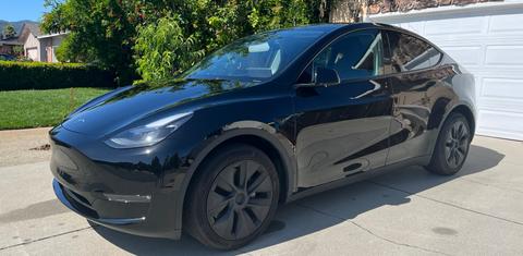 Tesla Model Y 2024