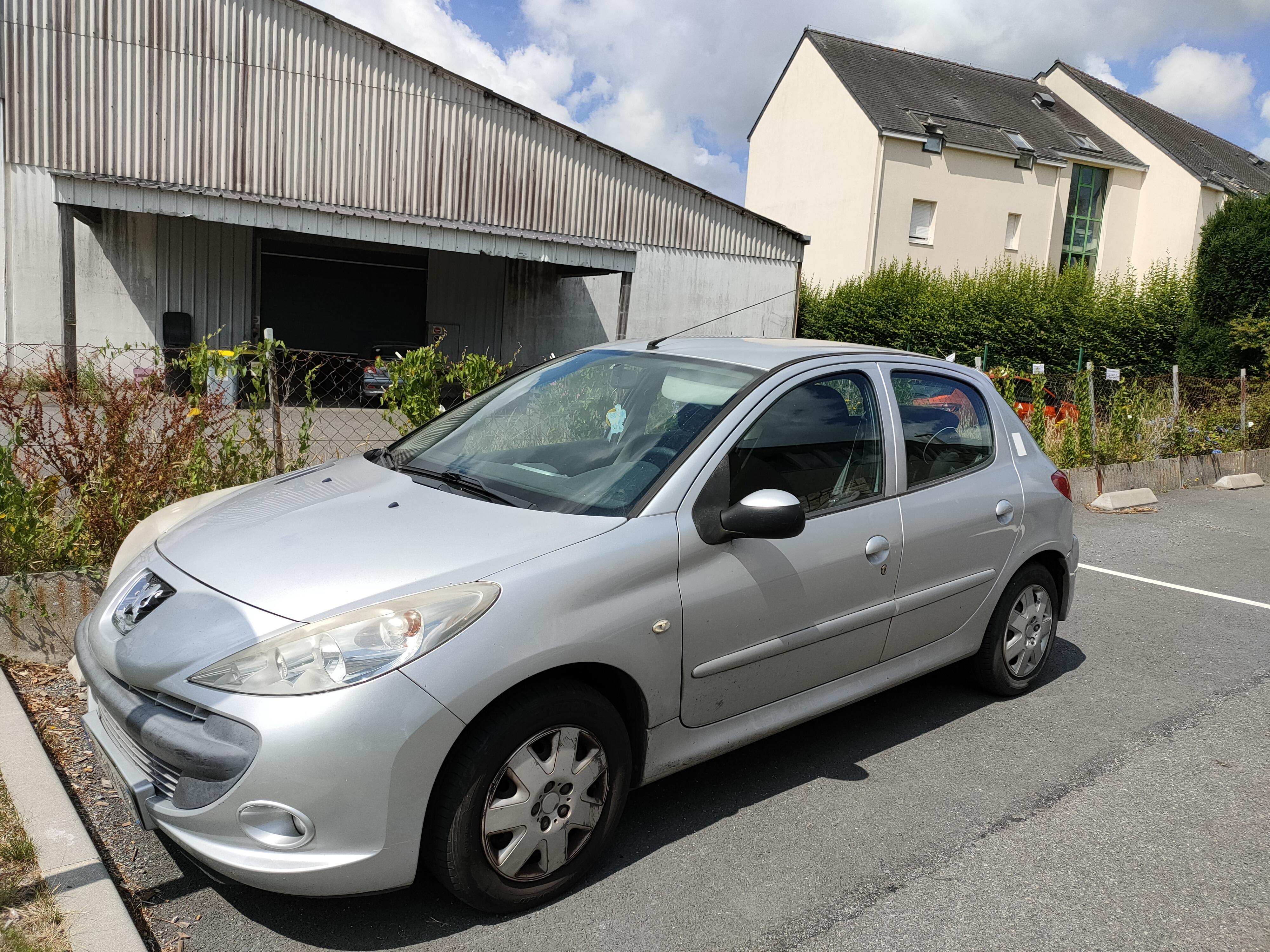 Peugeot 206+ 2009 à Lannion