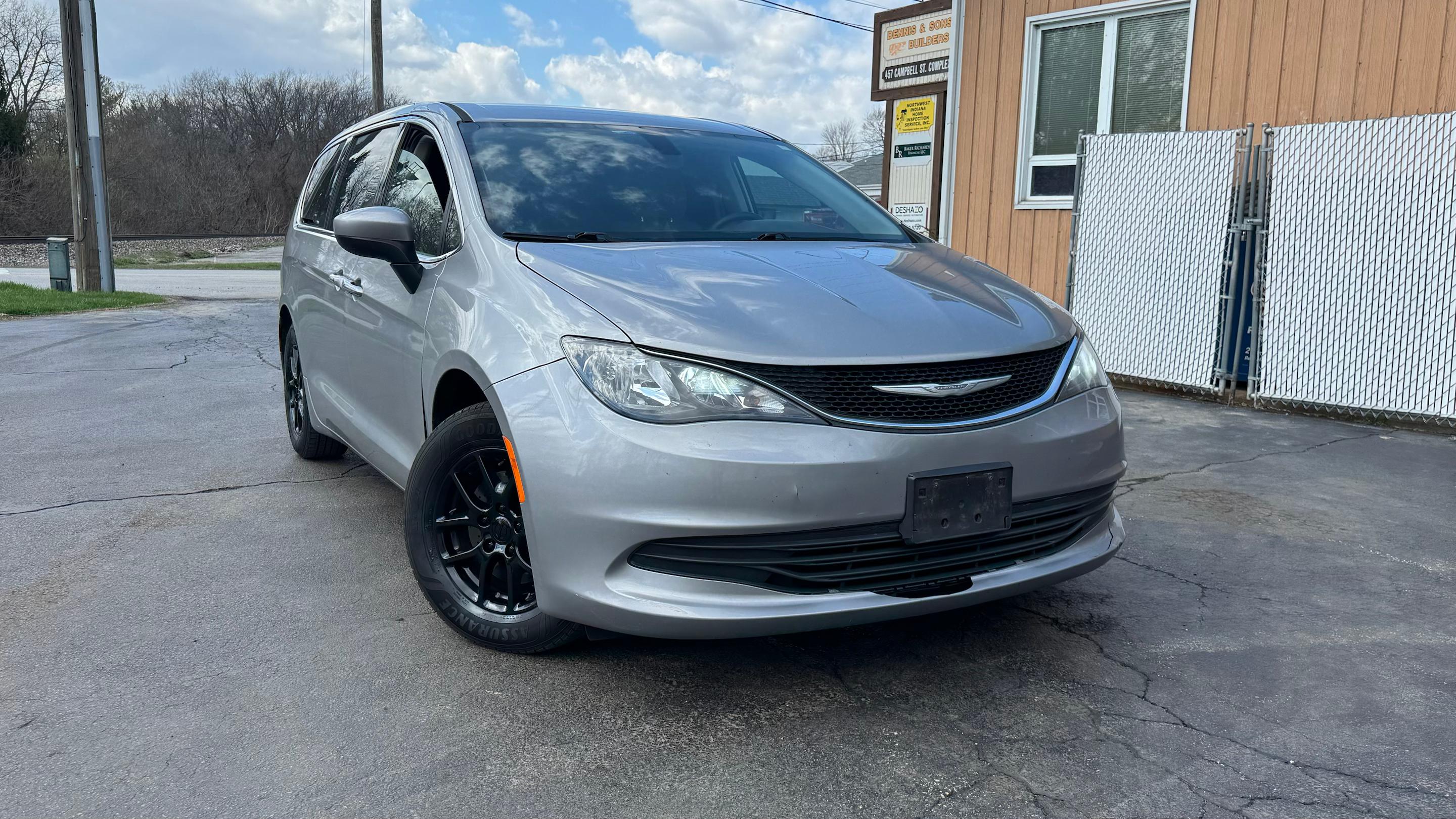 Chrysler Pacifica 2017 in 