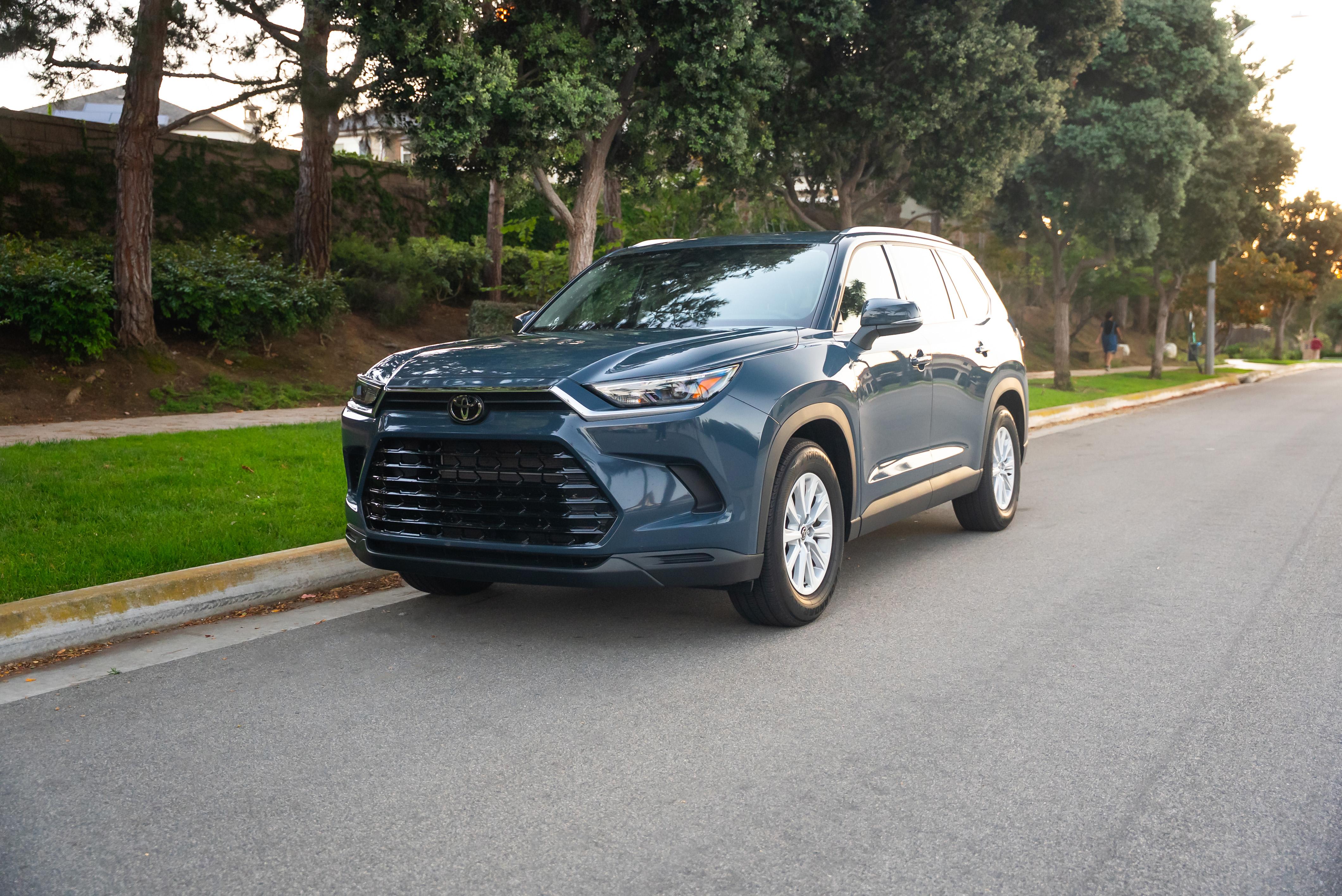 Toyota Grand Highlander 2025 in Cerritos, CA