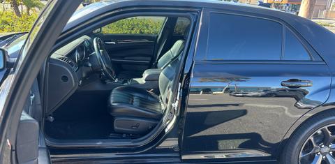 Chrysler 300 2021
