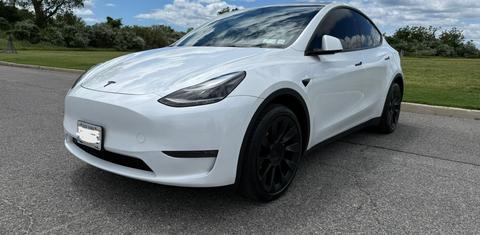 Tesla Model Y 2024