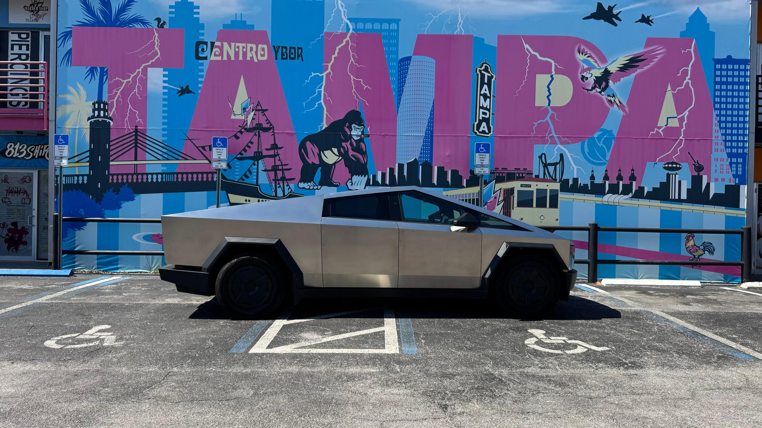 Tesla Cybertruck 2024 in 