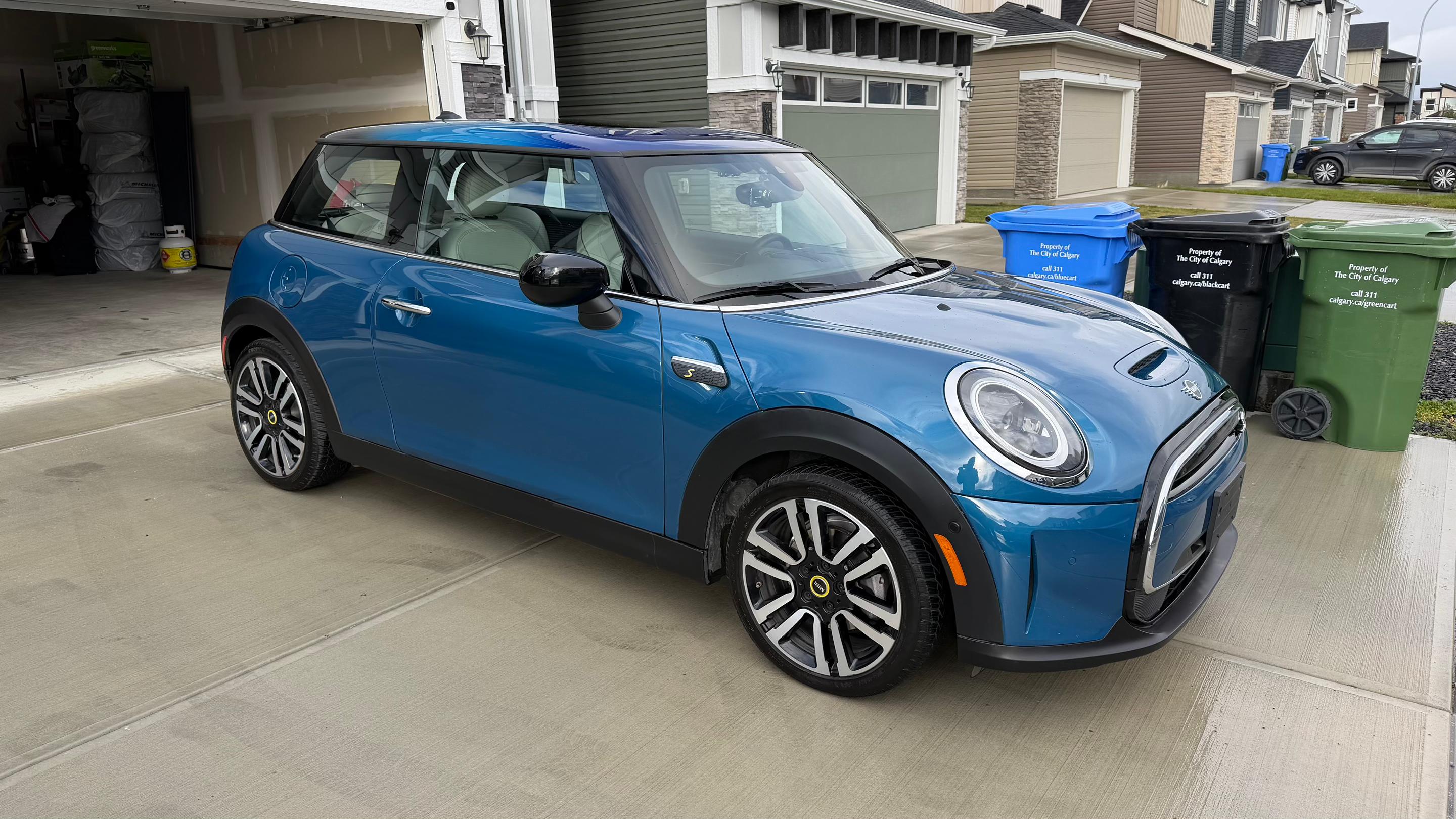 MINI Hardtop 3 Door 2024 in Calgary, AB