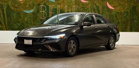 Hyundai Elantra 2025