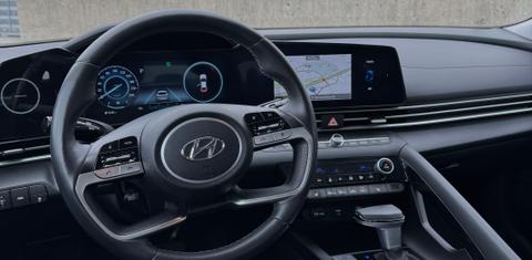 Hyundai Elantra 2023