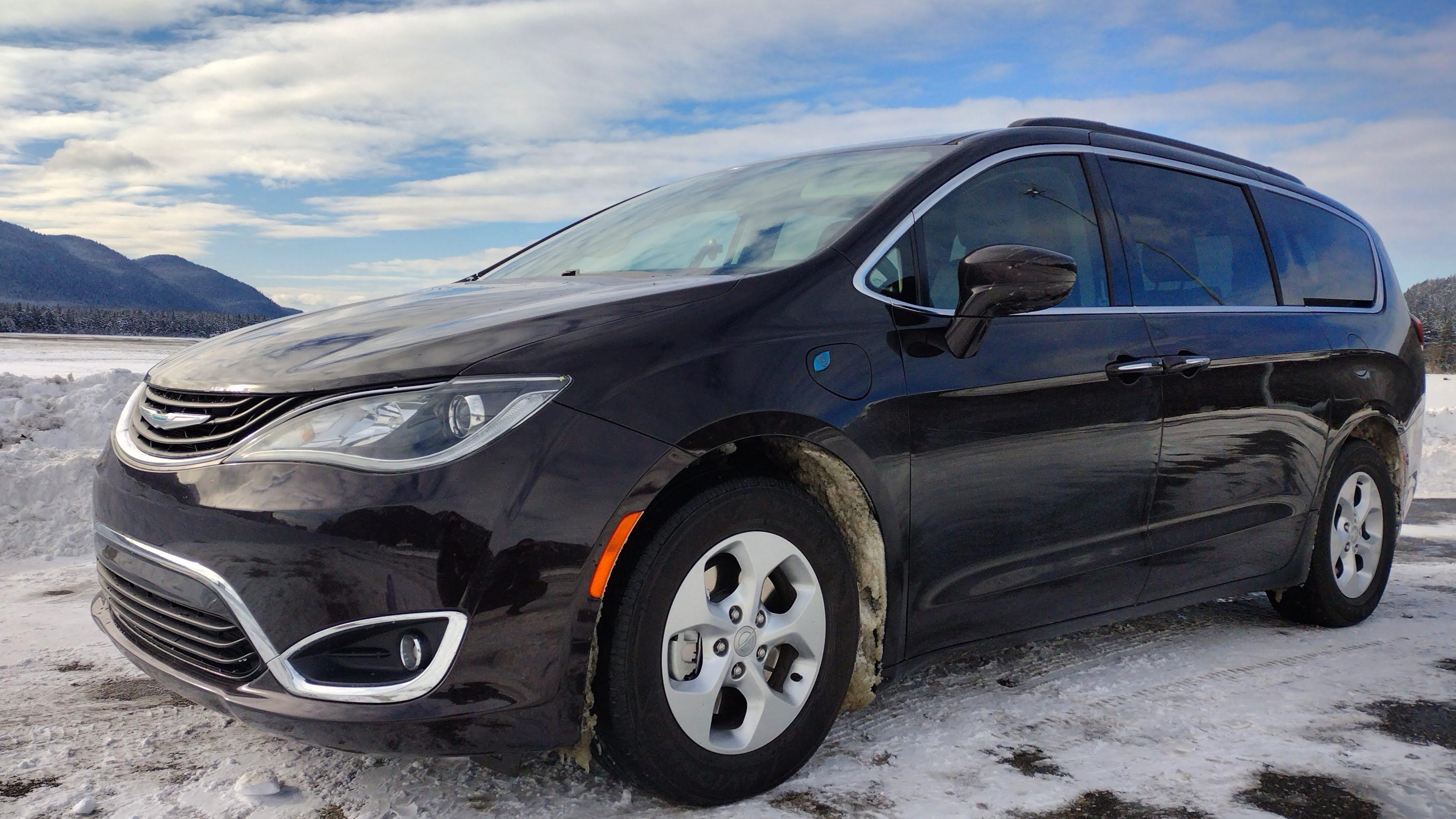 Chrysler Pacifica 2017 in Juneau, AK