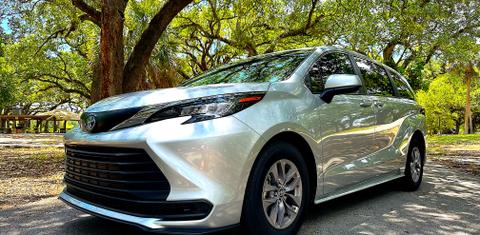 Toyota Sienna 2023