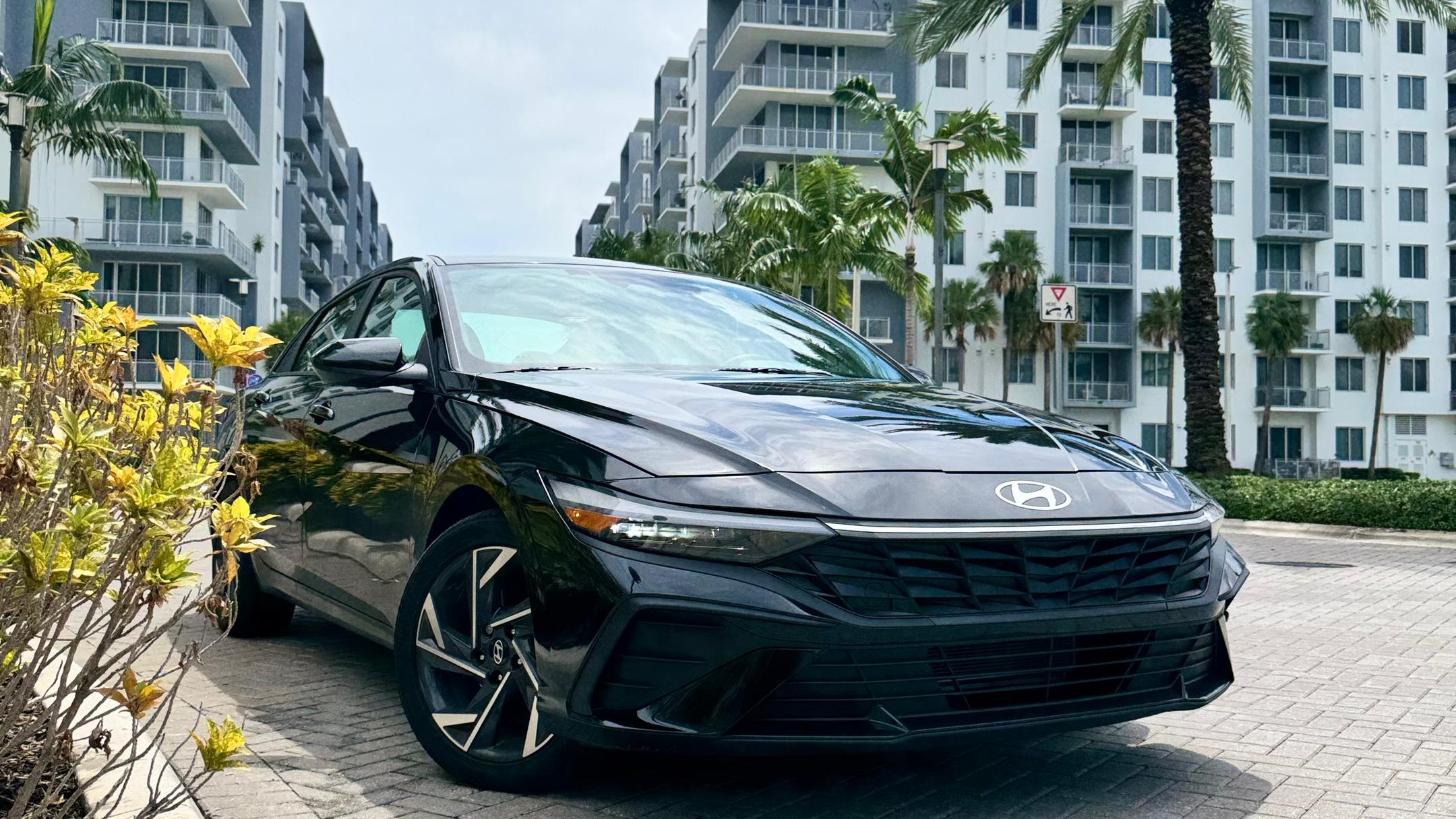 Hyundai Elantra 2025 in 