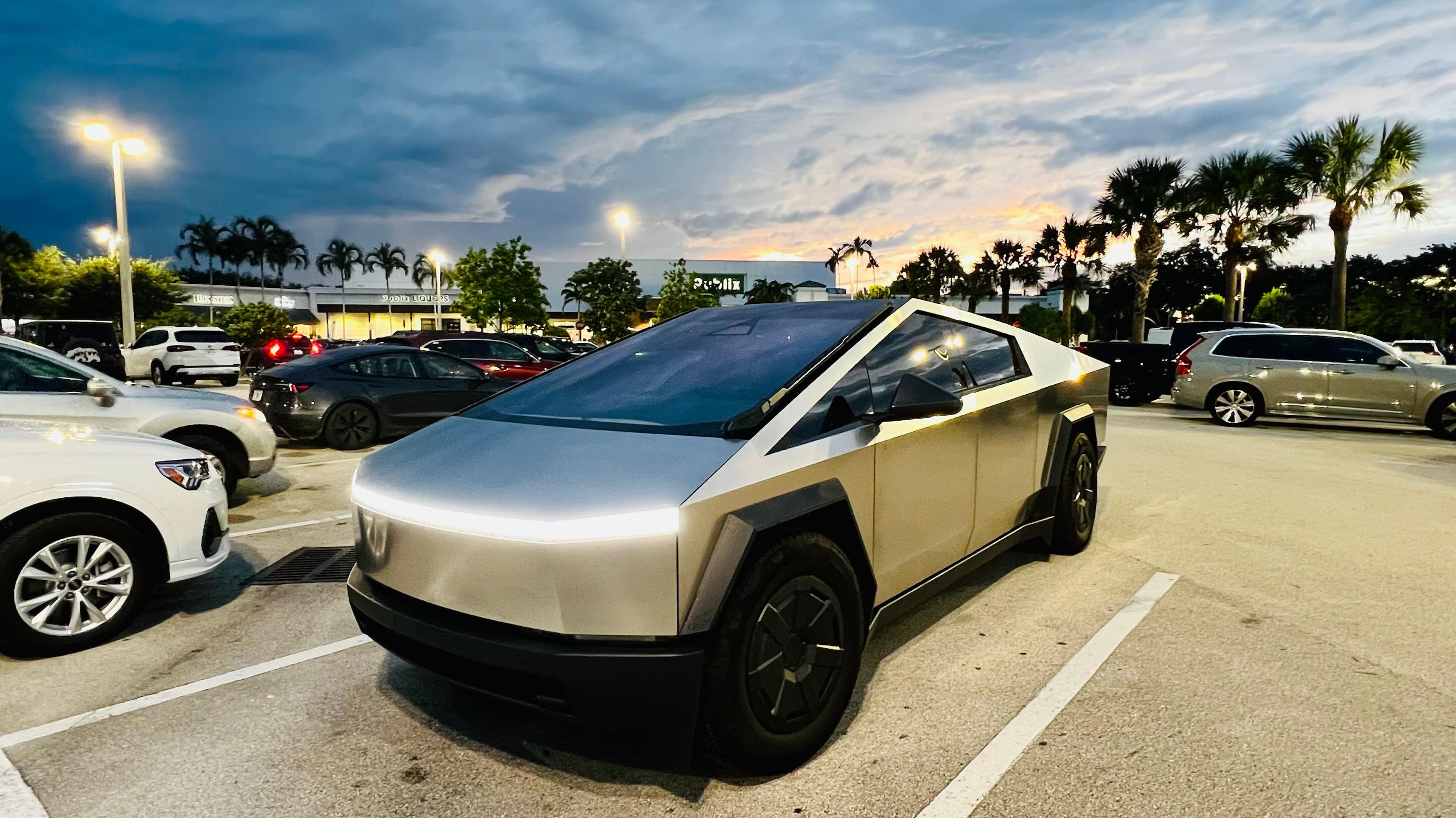 Tesla Cybertruck 2025 in West Palm Beach, FL