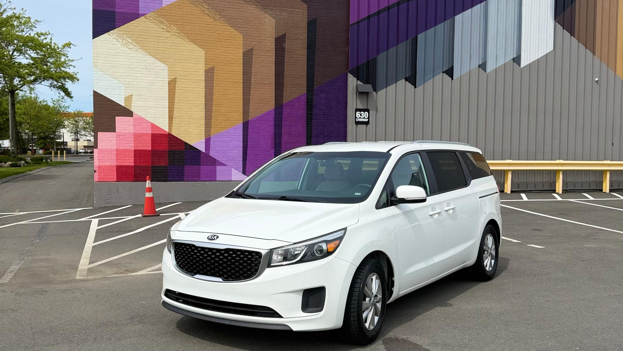 Kia Sedona 2016 in Revere, MA