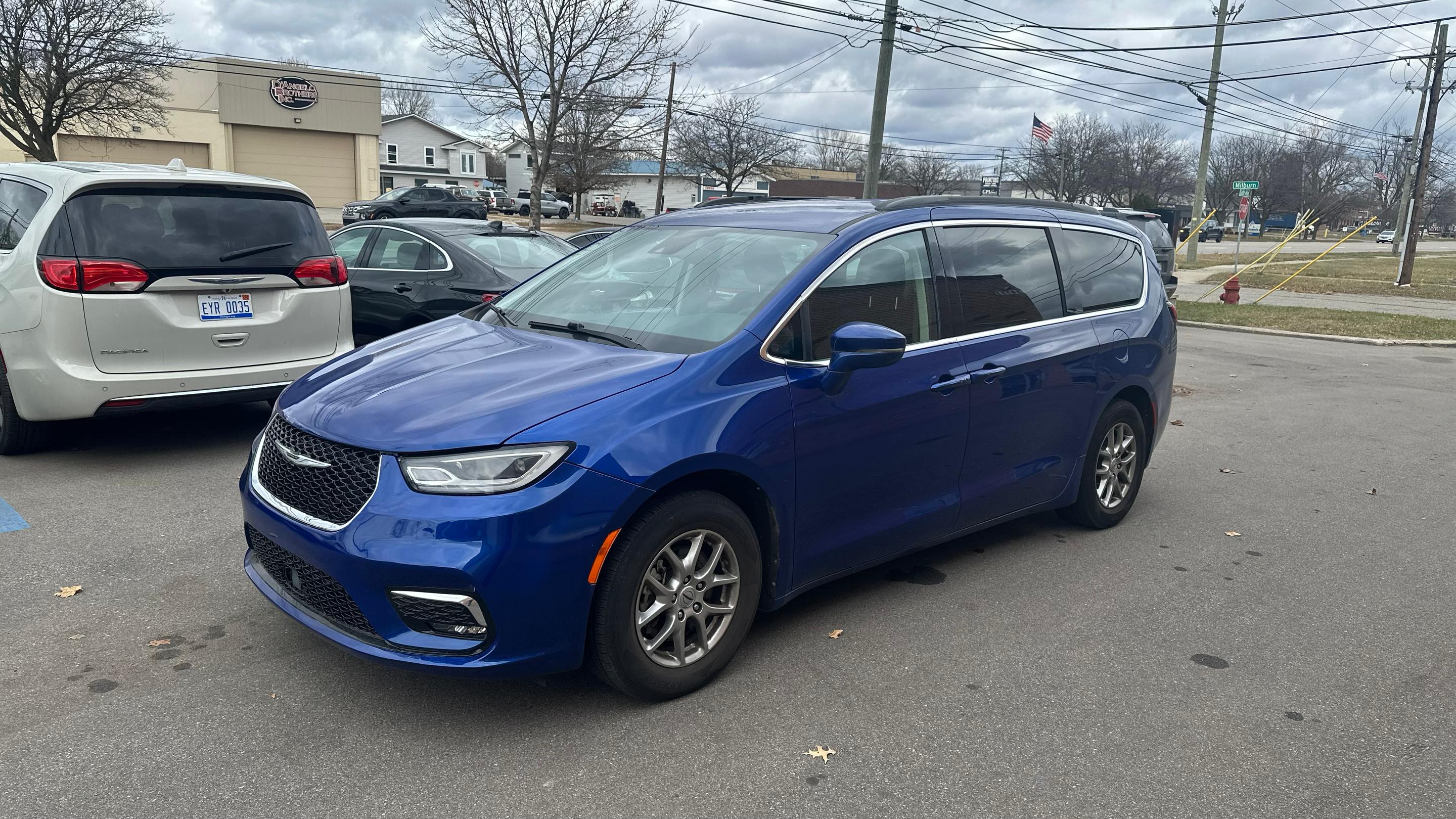 Chrysler Pacifica 2021 in Livonia, MI