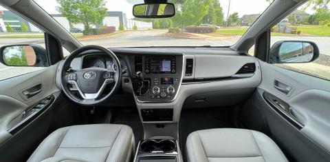 Toyota Sienna 2019