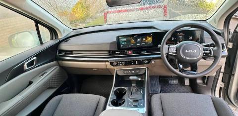 Kia CARNIVAL 2025