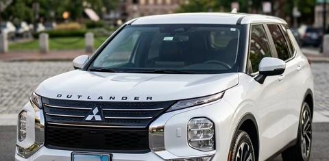 Mitsubishi Outlander 2025