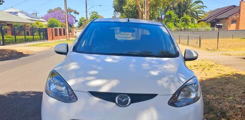 Mazda MAZDA2 2014