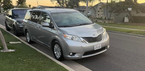 Toyota Sienna 2013