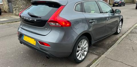 Volvo V40 2015