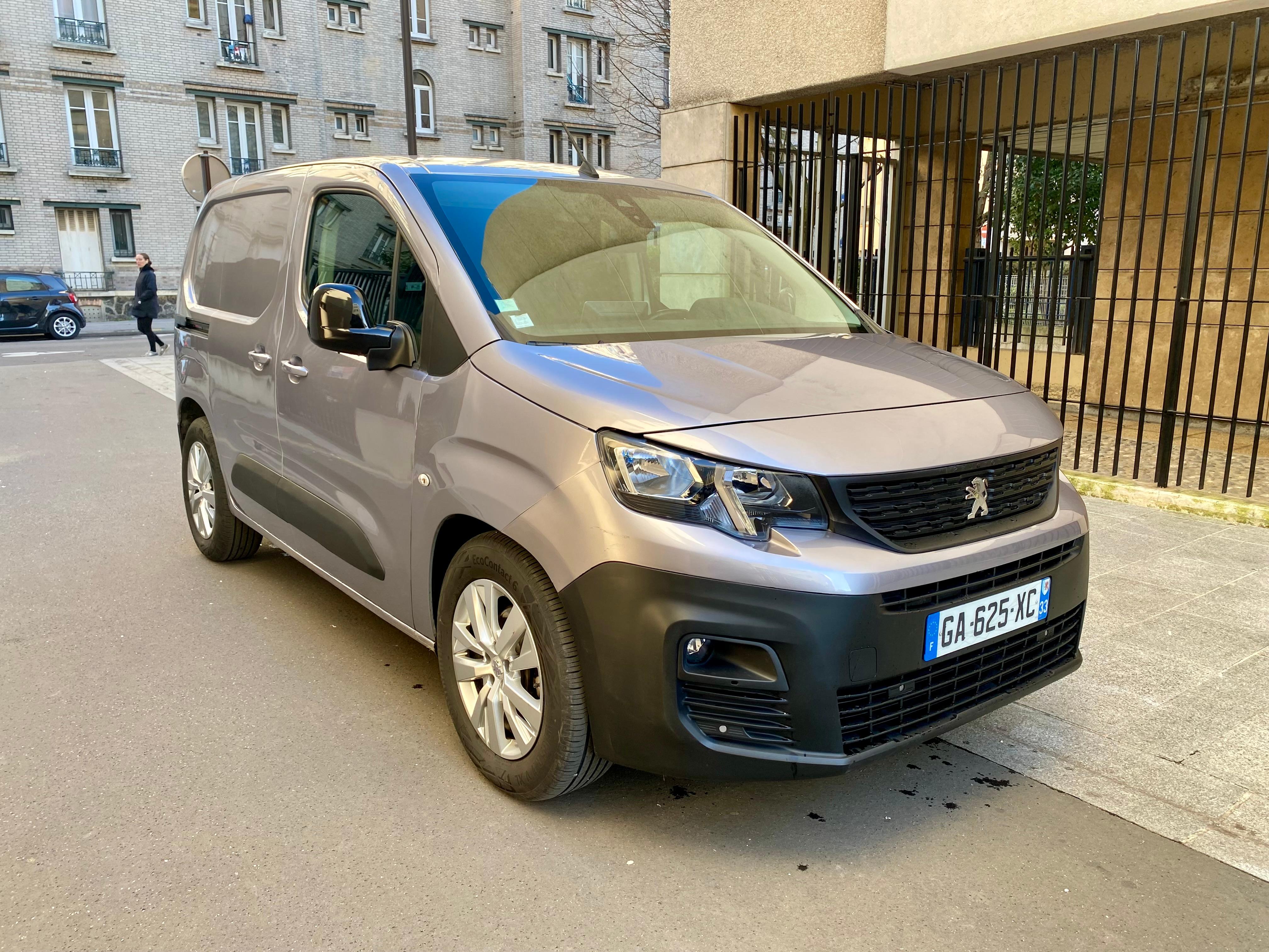 Peugeot PARTNER FGN 2021 à Paris