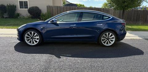 Tesla Model 3 2017