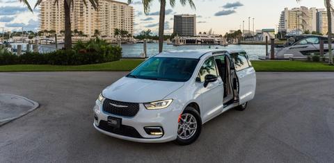 Chrysler Pacifica 2023