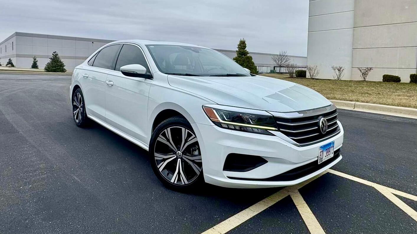 Volkswagen Passat 2022 in Gurnee, IL