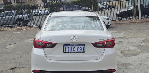 Mazda MAZDA2 2025