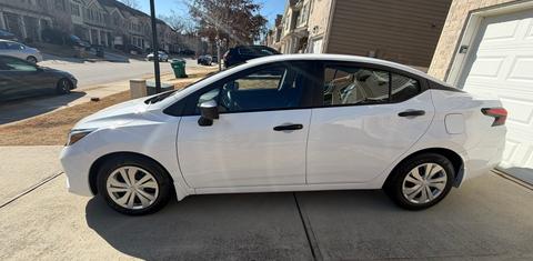 Nissan Versa 2025