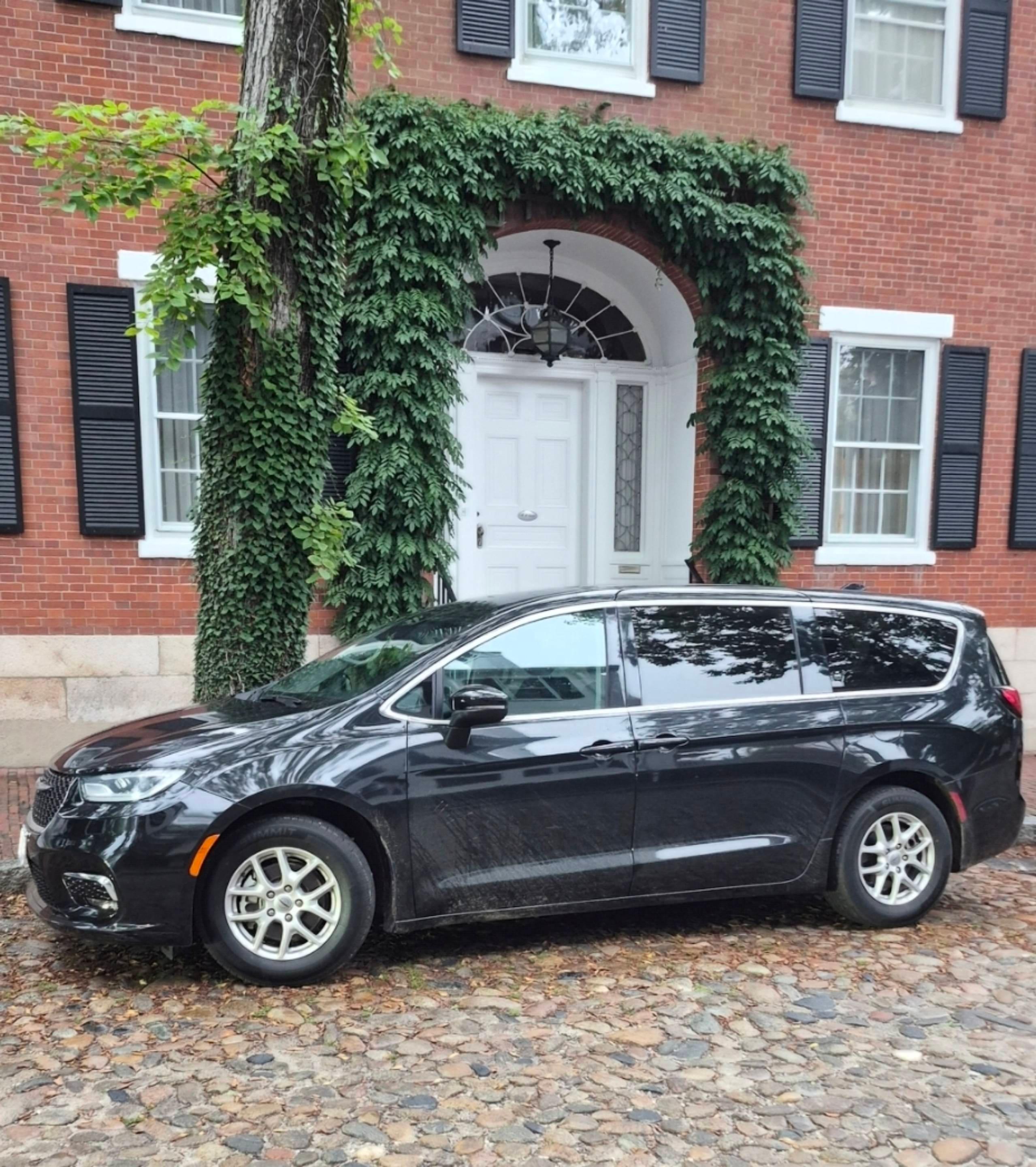 Chrysler Pacifica 2023 in Nantucket, MA