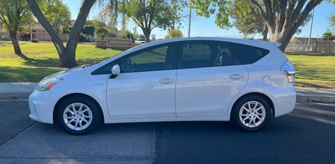 Toyota Prius v 2013